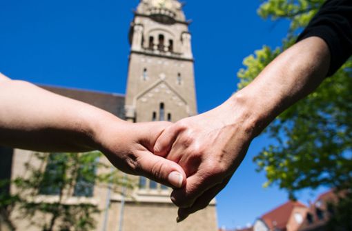 Die evangelische Kirchengemeinde in Zuffenhausen ermöglichte als eine der ersten die Segnung gleichgeschlechtlicher Paare. Foto: Licht/t/Verena Ecker