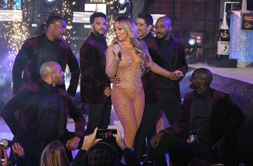 Das Jahr 2016 beendet Mariah Carey mit einer Bühnen-Panne, die für viel Spott in den sozialen Netzwerken sorgt. Foto: AFP