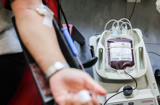 Blutspende: Ein halber Liter wird abgezapft. Foto: picture alliance/dpa/Oliver Berg