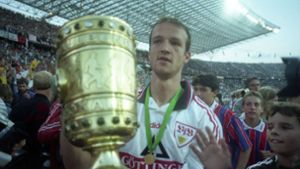 Fredi Bobic holte 1997 den DFB-Pokal mit dem VfB Stuttgart. Foto: imago//Herbert Rudel