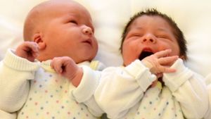 Alle Neugeborenen in Deutschland erhalten Geburtsurkunden. Foto: picture alliance/Waltraud Grubitzsch