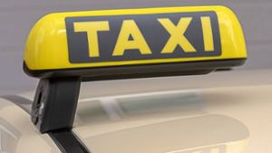 Die Taxis  sollen das vorhandene Angebot im ländlichen Raum erweitern.  Foto: imago/Wolfgang Maria Weber