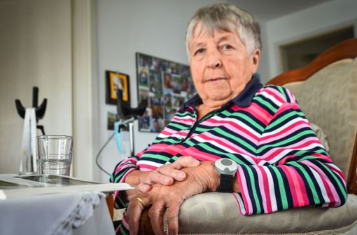 Doris Söhner ist kürzlich gestürzt – „ein Albtraum“, sagt die Seniorin. Foto: Lichtgut/Ferdinando Iannone