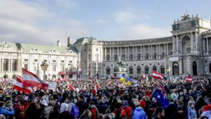 In Wien versammelten sich Tausende Menschen zum Protest. Foto: dpa/Lisa Leutner