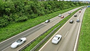 Das Nadelöhr zwischen Böblingen und Sindelfingen soll beseitigt, die verbreiterte Autobahn auf 850 Meter Länge überdeckelt werden. Foto: factum-Weise