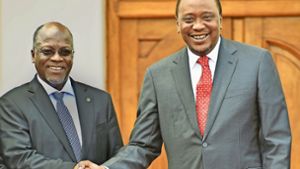 Tansanias Präsident John Magufuli (links) Foto: AFP