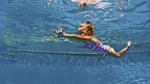 Spaß am Wasser und ein Gefühl von Sicherheit sind die Grundlagen. Foto: Tropical studio - stock.adobe.com