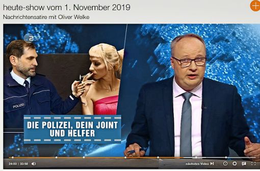 Auf der Fotomontage, die der Moderator Oliver Welke in der „heute-show“ zeigte, zündet Gerald Olma einen Joint an. Foto: ZDF Mediathek