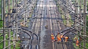 Gleise, Weichen und Signaltechnik werden erneuert. Foto: dpa