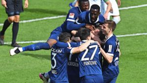 Jubel  im Revier – die Spieler des VfL Bochum feiern des Aufstieg Foto: imago/Revierfoto
