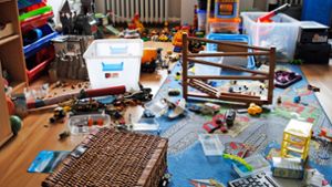 Ein Kinderzimmer wie so viele: voll mit Spielsachen. Foto: strauchburg.de - stock.adobe.com/H. D. von der Strauchburg - Kurz