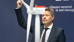 Wirtschaftsminister Robert Habeck (Grüne)  drückt bei der Windkraft aufs Tempo. Foto: Imago/Chris Emil Janßen
