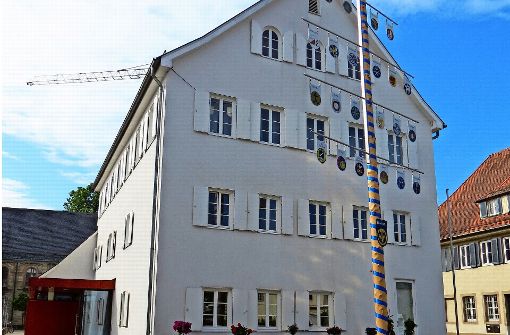 Bereits im vergangenen Jahr  blieben fünf Bürgerbüros in Stuttgart sechs Wochen am Stück geschlossen – darunter auch jenes  in Degerloch. Foto: Julia Bosch
