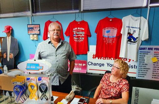 Bill Kozlovich mit seiner Frau Linda. Er leitet  den Ortsverein der Republikaner in Uniontown. Foto: Frank Herrmann