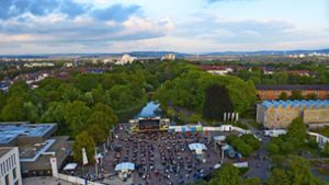 Drohnenaufnahme vom Gelände – mit rund 1000 Besuchern war auch das fünfte Konzert am Dienstagabend wieder ausverkauft. Foto: Ingo Kröner