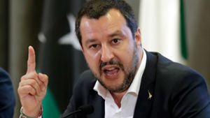 Innneminister Salvini ist der starke Mann in der Regierung. Mit seiner Politik spaltet er das Land. Foto: AP