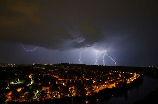 Blitze über Stuttgart Foto: Andreas Rosar Fotoagentur-Stuttg/Andreas Rosar Fotoagentur-Stuttg