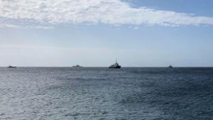 Das Schiff „Mare Jonio“ vor der Küste der italienischen Insel Lampedusa. Foto: ANSA/AP