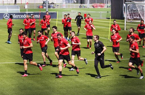 Der VfB Stuttgart trainiert wieder in Mannschaftsstärke – ein lange vermisstes Gefühl. Foto: Baumann
