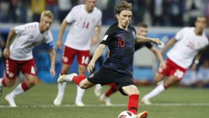 Den ersten Elfmeter hat der Kroate Luka Modric noch verschossen, im Elfmeterschießen hat er dann getroffen. Foto: AP