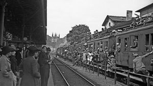 Auf zur Hamsterfahrt aufs Land: ein völlig überfüllter  Zug im Bahnhof von Remagen im Jahr 1947 Foto: Bundesarchiv/B 145 Bild-F080295-0003/Vollrath/CC-BY-SA 3.0
