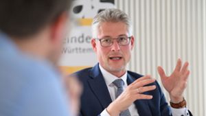 Priorität für die Wirtschaft, fordert  Gemeindetagspräsident Steffen Jäger. Foto: dpa/Bernd Weißbrod