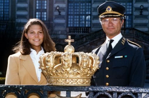 Victoria von Schweden: 1993 (mit ihrem Vater König Carl Gustaf), ... Foto: dpa