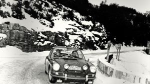 Erster Rallye-Einsatz des 911er: Herbert Linge am Steuer und Co-Pilot Peter Falk  bei der Rallye Monte Carlo 1965 Foto: Porsche