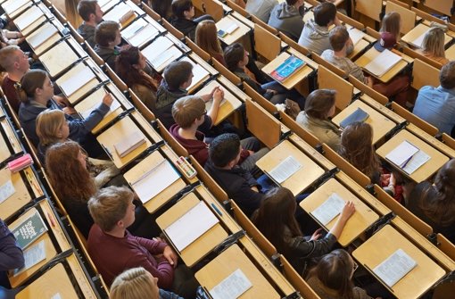 Die Qualität der Universitäten in Baden-Württemberg könne mit den vorhandenen finanziellen Mitteln nicht gehalten werden, warnt die Landesrektorenkonferenz. Foto: dpa