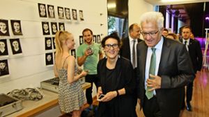 Winfried Kretschmann mit Akademie-Direktorin Elisabeth Schweeger (links). Foto: factum/Bach