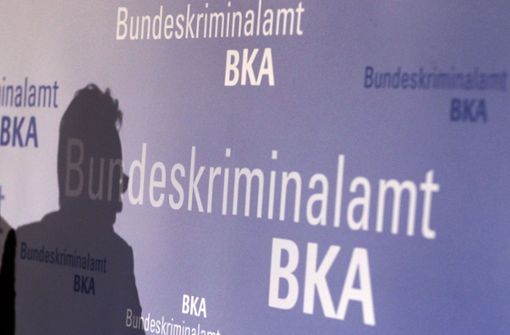 Das BKA sucht öffentlich nach dem Verdächtigen. Fotos von ihm finden Sie in unserer Bildergalerie. Foto: dpa