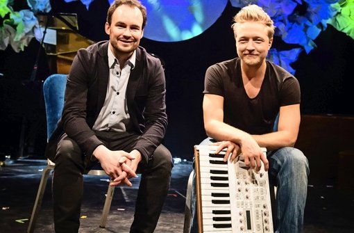 Die beiden Musiker Steffen Wick (links) und Simon Detel mixen die Kunstformen Foto: Lichtgut/Achim Zweygarth