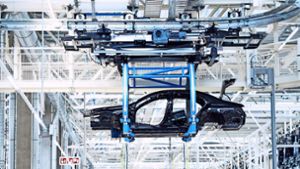 Daimler hat kürzlich in Sindelfingen eine hochmoderne Fabrik eröffnet – doch mit der Dieselaffäre holt den Autobauer die Vergangenheit immer wieder ein. Foto: dpa/Silas Stein