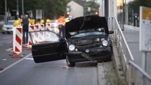 Der VW Lupo ist bei dem Unfall schwer beschädigt worden. Foto: 7aktuell.de/Simon Adomat