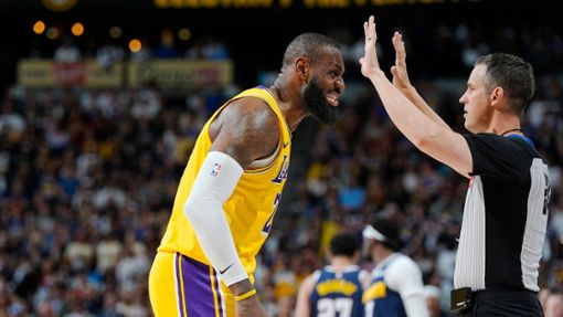 NBA-Superstar LeBron James ist mit den Los Angeles Lakers in den Playoffs gescheitert. Foto: David Zalubowski/AP/dpa