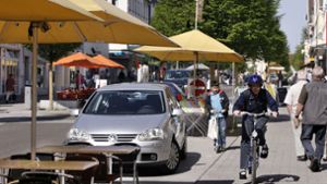 Eigentlich ist vor fast 15 Jahren geplant gewesen, die Hauptstraße zur parkfreien Zone zu machen. Geklappt hat das nicht. Foto: Horst Rudel