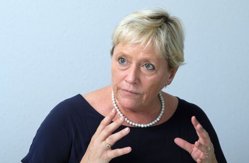 Die baden-württembergische Kultusministerin Susanne Eisenmann kritisiert beim Thema Digitalisierung der Schulen vor allem den Bund. Foto: dpa