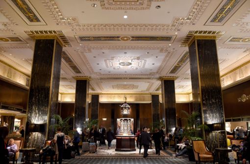 Die Lobby des legendären Hotels Waldorf-Astoria in New York Foto: AFP/Timothy A. Clary