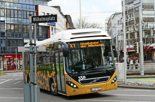 Der X-1-Expressbus fährt bis mindestens Ende 2021 weiter. Im Stuttgarter Gemeinderat plädiert aber eine Mehrheit für eine Kostenbeteiligung des Landes. Foto: Nagel