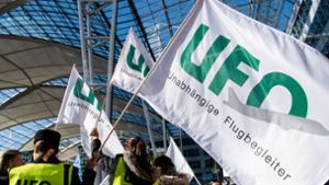 Die Flugbegleiter der Unabhängigen Flugbegleiter Organisation (UFO) wollen kommende Woche streiken (Archivbild). Foto: Matthias Balk/dpa