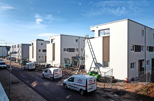 Neubauten wie hier in Neckarweihingen schaffen zwar Wohnraum – aber meist sehr teuren. Foto: factum/Granville