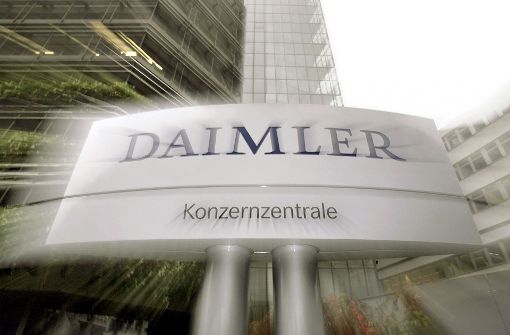Daimler gerät im Abgas-Skandal zunehmend unter Druck. Foto: dpa