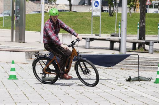 E-Bike-Fahren sollte gelernt sein, zumal die Verkehrsdichte zunimmt. Foto: Lichtgut/Michael Latz