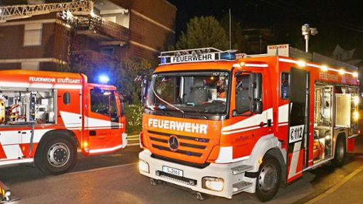 Die Feuerwehr konnte offenbar verhindern, dass der Brand aufs Gebäudeinnere übergriff. Foto: KS-Images.de /Andreas Rometsch