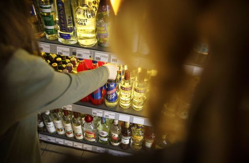 Gerade junge Erwachsene konsumieren viel Alkohol. Foto: © C) Gottfried Stoppel/Gottfried Stoppel