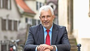 Der Nürtinger Oberbürgermeister Otmar Heirich blickt auf 42 Jahre als Kommunalpolitiker zurück. Foto: Stadt Nürtingen