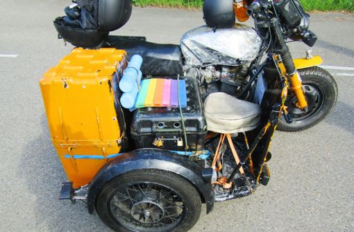Ein Motorrad  wie aus dem  Film „Mad Max“: ein Bastler, zeigt was er an Kreativität so drauf hat. Foto: Polizei