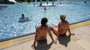 Bisher verloren sich 100 Besucher im weitläufigen Sindelfinger Bad – weit weniger als erlaubt. Foto: factum/Simon Granville