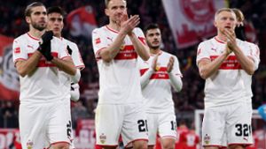 Die Spieler des VfB Stuttgart ziehen auch Positives nach der hohen 1:4-Niederlage beim FC Bayern München. Foto: Pressefoto Baumann