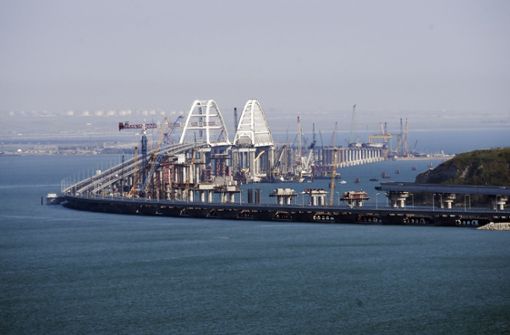 Die Brücke verbindet die von Russland annektierte Halbinsel Krim mit dem Festland. Foto: dpa/Uncredited